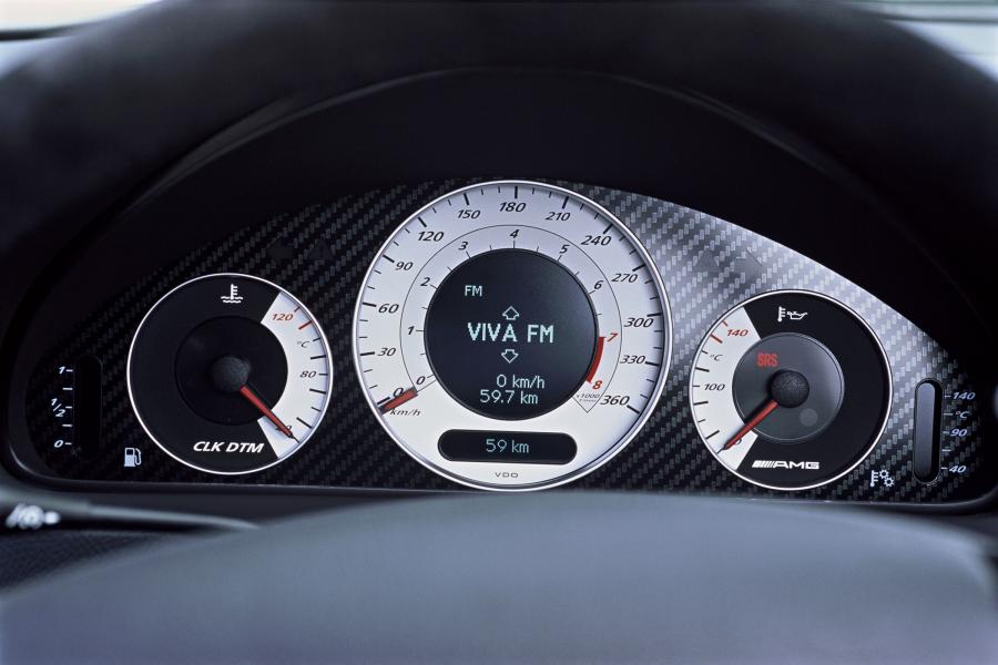 Панель приборов Mercedes-Benz CLK-Class AMG DTM Cabriolet (A209) 2006 года  (фото 46 из 58)